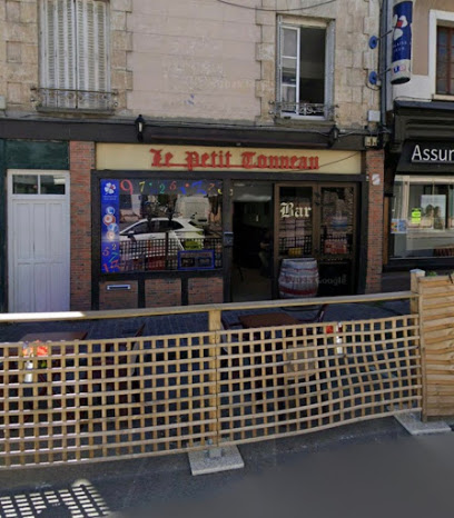 Le Petit Tonneau Café à Nogent-le-Roi